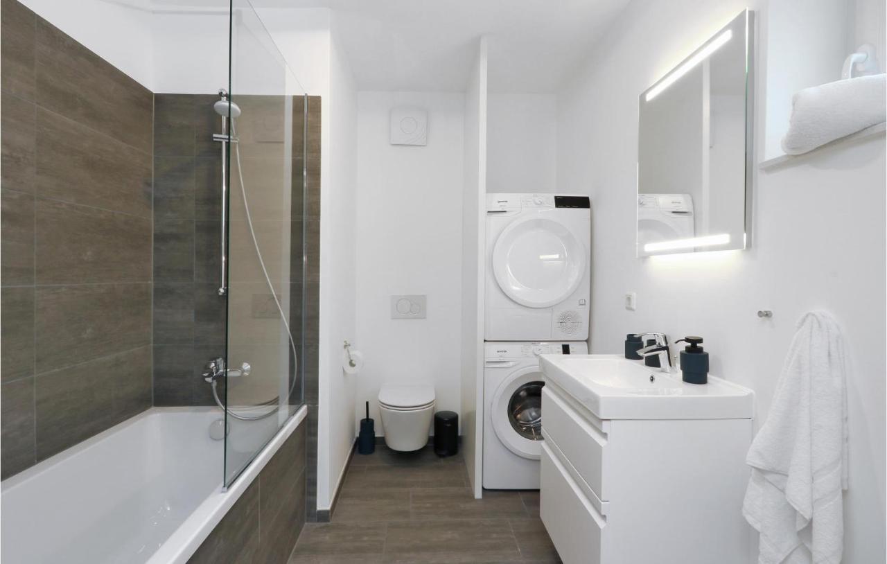 Amazing Apartment In Lembruch-Duemmer See Bagian luar foto
